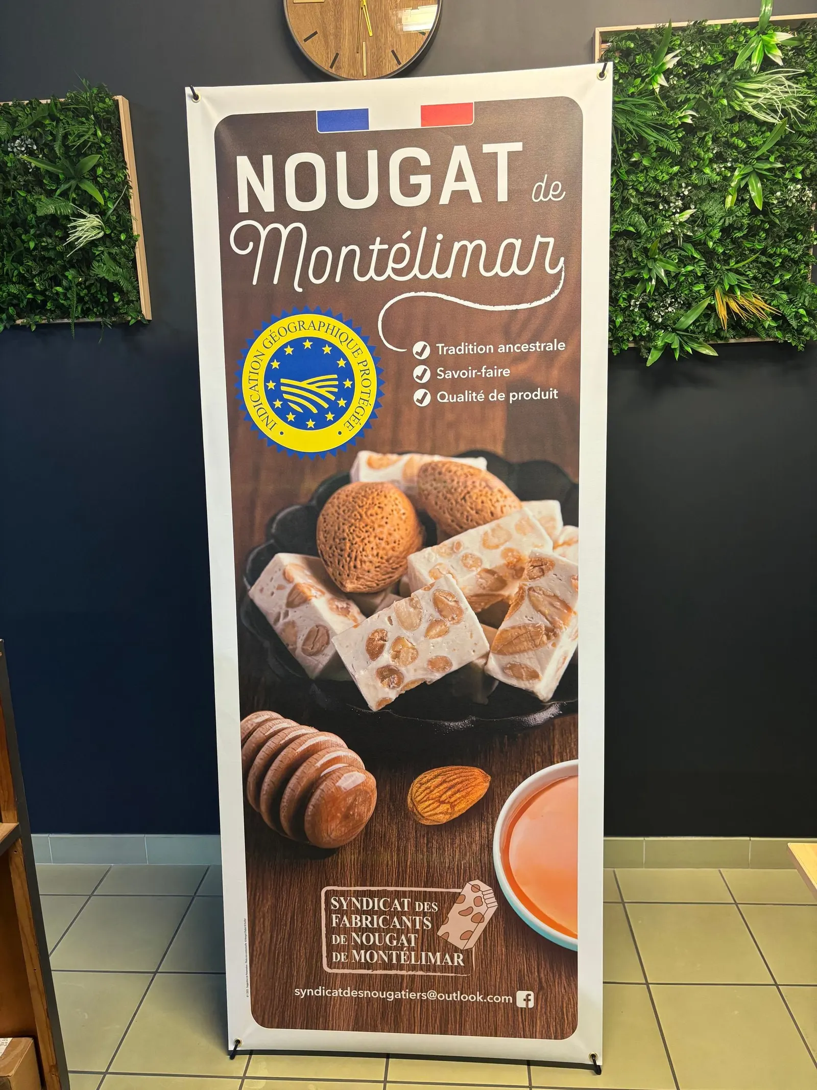X-banner imprimé présentant des confiseries